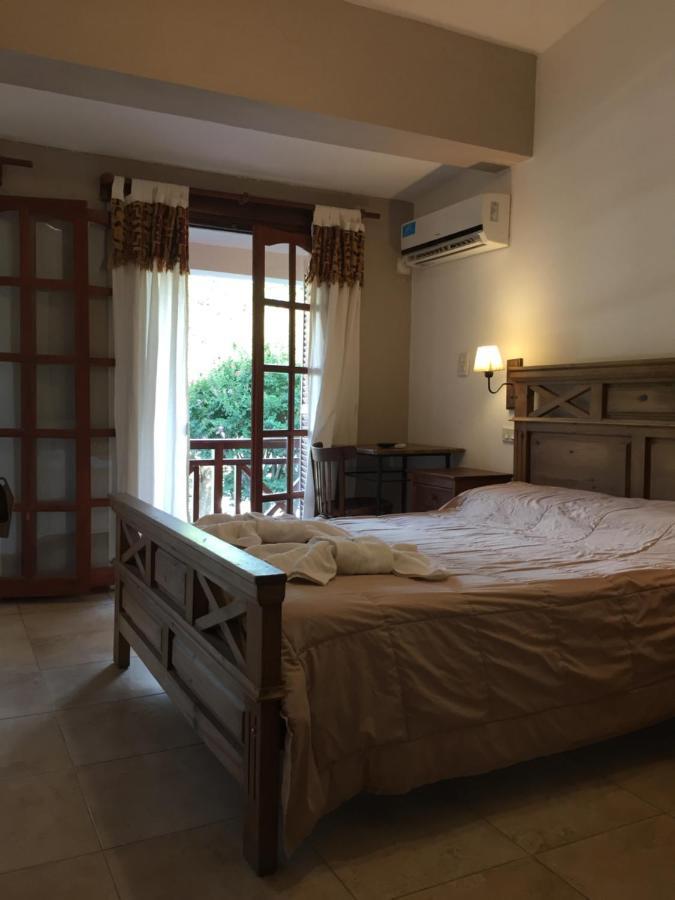 Gloria Hotel 2*